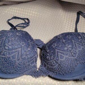 Victoria Secret Bombshell Blue 36B Sexy Push Up Pigeonnant Bra Lace Lacy Detail